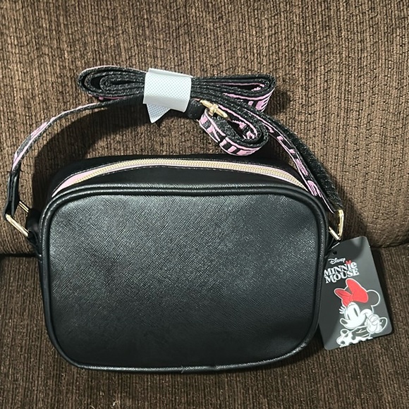Disney BioWorld Minnie Mouse Appliqué Crossbody Bag - Picture 2 of 3